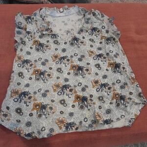 Flirty cotton knit blouse